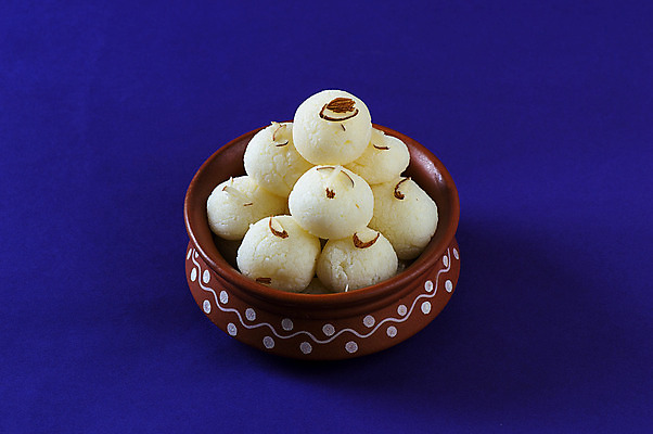 포토 JPG 해외이미지 디저트 사람없음 도자기 원형 사기그릇 인도음식 해외포토 도형 그릇 음식 동양음식 파일형식 이미지허브