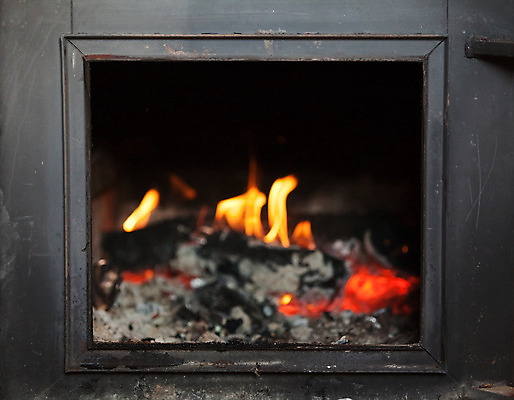 포토 JPG 해외이미지 산업 오렌지 불꽃 사람없음 내부 빨간색 파란색 빛 금속 검은색 어둠 에너지 오픈 뜨거움 오븐 장작 악마 난로 철 벽난로 질감 화재 열정 온도 광 그런지 옛날 용광로 주조 철강 해외202004 해외포토 감정 컬러 과일 재질 불 가전제품 난방기 사건 파일형식 이미지허브