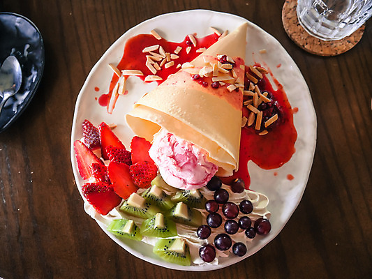 포토 JPG 해외이미지 전통 접시 열매 음식 백그라운드 과일 딸기 아침 디저트 건강 사람없음 케이크 식사 신선 달콤 아침식사 설탕 굽기 크림 토핑 팬케이크 얇은 핸드메이드 크레이프 해외202004 해외포토 주간 식물 식기 맛 구이 파일형식 이미지허브