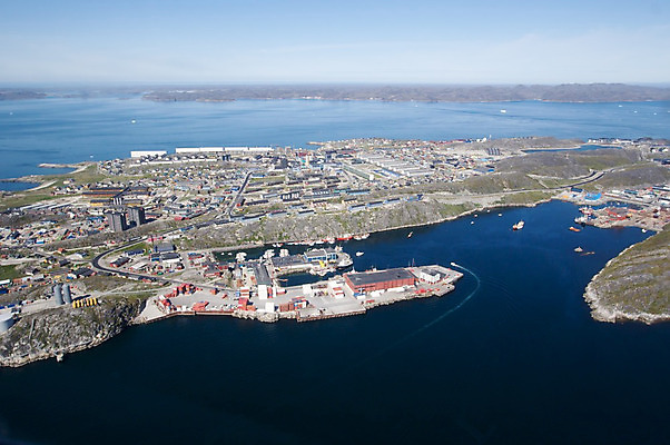 포토 JPG 해외이미지 안테나 사람없음 건물 물 항구 도시 그린란드 해외202004 해외포토 자연요소 건축물 섬 통신 교통시설 덴마크 파일형식 이미지허브