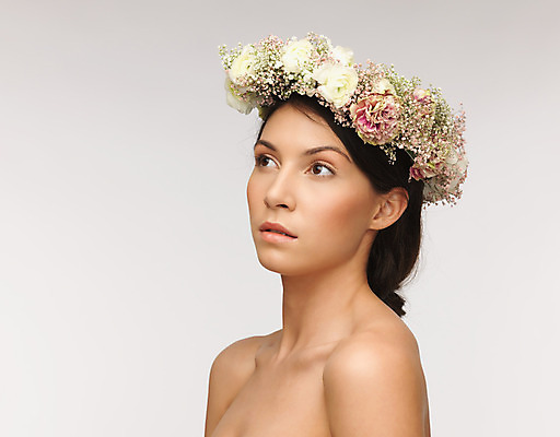 포토 JPG 해외이미지 전통 응시 꽃 유럽 여유 결혼 생각 밭 신혼부부 결혼식 왕관 갈색머리 한명 사람 장식 여름 장미 마을 화환 봄 신혼여행 시골 신선 달콤 유혹 다발 약혼 들러리 내추럴 결백 해외202004 해외포토 식물 1 헤어스타일 부부 시선 계절 감정 나라 컨셉 농업 이벤트 맛 약속 신혼 하객 파일형식 이미지허브