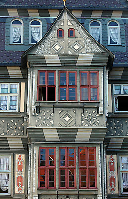 포토 JPG 해외이미지 전통 외관 유럽 문화 선 여행 건축양식 창문 하늘 휴가 거리 주택 독일 사람없음 건물 목재 컬러풀 여행객 마을 탑 골동품 중세 역사 재산 도심 메인 장면 타운 고딕 옛날 줄서기 프랑크푸르트 바이에른 목가 해외202004 해외포토 나무 건축물 건축 나라 컬러 재료 모션 사람 금융 도시 파일형식 이미지허브