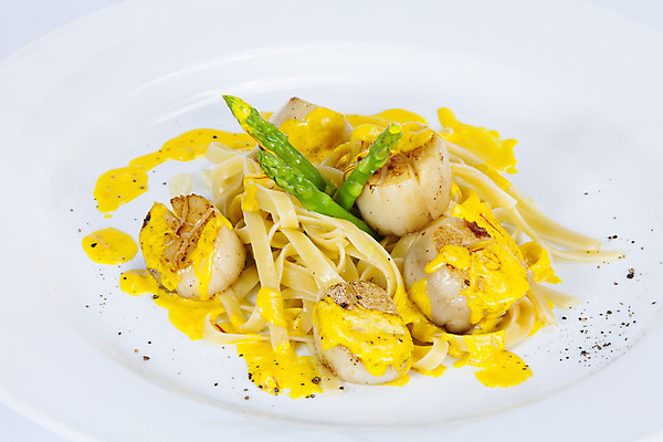 포토 JPG 해외이미지 접시 음식 조개 새우 파스타 파슬리 스파게티 요리 사람없음 식당 계란 식사 저녁식사 버섯 이탈리아 면 사발 강의 해산물 국수 가리비 점심식사 탈리아텔레 해외202004 해외포토 식기 유럽 채소 어패류 서양음식 갑각류 상점 알 면류 사기그릇 파스타면 파일형식 이미지허브