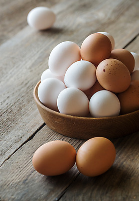 포토 JPG 해외이미지 음식 백그라운드 다이어트 재료 조류 부활절 건강 사람없음 목재 농장 갈색 쌓기 계란 치킨 껍질 흰색 시골 신선 그룹 사발 닫기 맛 아침식사 상품 정상 유기농 날것 흙더미 내추럴 단백질 생식 많음 해외202004 해외포토 나무 동물 웰빙 기념일 컬러 컨셉 농업 모션 알 식사 흙 사기그릇 닭고기요리 영양소 파일형식 더미 이미지허브