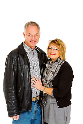 포토 JPG 해외이미지 스튜디오촬영 백인 커플 여자 행복 결혼 2 가족 관계 결혼식 건강 사랑 사람 두명 세로 유행 흰색 흰배경 고립 옛날 조부모 스타일 해외202004 해외포토 서양인 감정 컬러 백그라운드 실내 이벤트 파일형식 이미지허브