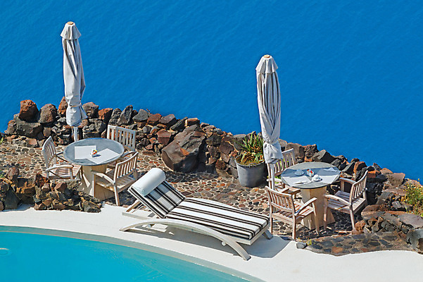 포토 JPG 해외이미지 유럽 종교 문화 바다 섬 여행 건축양식 자연 하늘 호텔 지붕 휴가 산 주택 풍경 사람없음 건물 여름 파란색 교회 식당 맑음 신혼여행 흰색 도시 그리스 언덕 휴양지 화산 타운 산토리니 단계 그리스인 강렬 스타일 해외202004 해외포토 서양인 건축물 계절 건축 나라 컬러 결혼 종교건축 숙소 날씨 상점 장소 생태계 파일형식 이미지허브