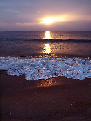포토 JPG 해외이미지 구름 모래 파도 바다 여행 백그라운드 오렌지 태국 자연 벽지 하늘 날씨 추상 휴가 휴식 풍경 해변 사람없음 물 여름 빛 컬러풀 태양 평화 일출 일몰 새벽 거품 장면 수평선 해외202004 해외포토 자연요소 계절 아시아 컬러 컨셉 무늬 과일 노을 생태계 파일형식 이미지허브