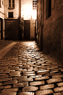 포토 JPG 해외이미지 건축양식 거리 풍경 사람없음 야외 건물 빛 프랑스 도시 골목길 야간 파리_프랑스 해외202004 해외포토 자연요소 건축물 건축 유럽 길 파일형식 이미지허브