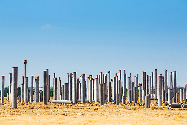 포토 JPG 해외이미지 식물 산업 선 공장 하늘 경고 사람없음 건물 파란색 쌓기 탑 힘 장비 네트워크 역 위험 땅 순환 시멘트 시스템 봉 공학 변압기 줄서기 철강 콘크리트 공급 해외202004 해외포토 건축물 교육 컬러 컨셉 공업 교통시설 모션 파일형식 이미지허브