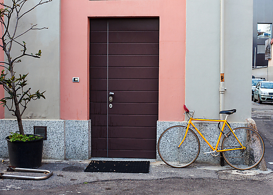 포토 JPG 해외이미지 디자인 외관 유럽 도로 벽 스포츠 여행 백그라운드 일러스트 창문 교통시설 유리 날씨 거리 주택 건강 사람없음 건물 목재 초록색 컬러풀 노란색 금속 자전거 이탈리아 수확 골동품 바위 흰색 시골 도시 바퀴 승차 부식 질감 복고 순환 장면 그런지 옛날 페달 해외202004 해외포토 나무 건축물 나라 길 컬러 교통 농업 재료 모션 재질 바이크 돌_바위 시설 파일형식 이미지허브