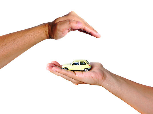 포토 JPG 해외이미지 남자 컨셉 2 비즈니스 교통시설 자동차 새로움 관리 손바닥 선물 안전 사람 사람없음 금융 장난감 판매 세일 힘 흰색 잡기 바퀴 시장 보호 구매 상인 고객 오브젝트 무역 기회 보안 투자 상업 주인 보험 대출 고립 넘어짐 돌봄 렌탈 매각 자동 해외202004 해외포토 손 산업 육상교통 컬러 교통 모션 경제 쇼핑 시설 파일형식 이미지허브