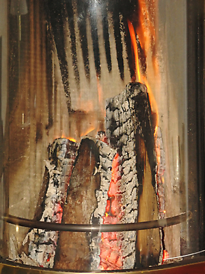 포토 JPG 해외이미지 불 사람없음 목재 에너지 오븐 생태계 벽난로 통나무 난방 연소 해외202004 해외포토 자연요소 나무 재료 가전제품 파일형식 이미지허브