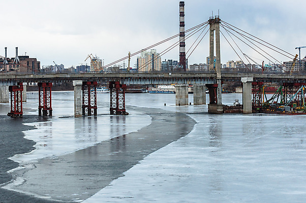 포토 JPG 해외이미지 주간 겨울 하늘 사람없음 야외 조선소 해외202004 해외포토 자연요소 계절 산업 파일형식 이미지허브