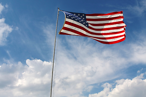 포토 JPG 해외이미지 모양 구름 별 문화 물결 하늘 바람 날씨 사람없음 가로 빨간색 파란색 미국 줄무늬 흐름 자유 흰색 깃발 분위기 심볼 자수 애국심 전국 해외202004 해외포토 자연요소 컬러 컨셉 북아메리카 무늬 파일형식 이미지허브