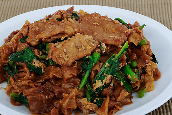 포토 JPG 해외이미지 전통 접시 응시 문화 음식 백그라운드 채소 태국 탁자 밥 양파 거리 콩 건강 육류 돼지고기 요리 동양인 사람없음 목재 초록색 계란 식사 저녁식사 치킨 중국 어둠 튀김 흰색 신선 달콤 브로콜리 국수 양배추 패드 점심식사 대두 케일 스타일 해외202004 해외포토 나무 식기 시선 아시아 컬러 가구 식재료 재료 곡류 인종 알 면류 맛 닭고기요리 파일형식 이미지허브