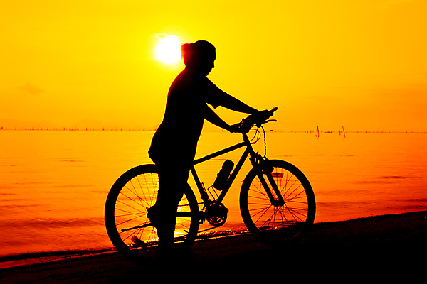 포토 JPG 해외이미지 라이프스타일 여자 행복 실루엣 스포츠 바다 여행 포즈 자연 하늘 휴가 건강 한명 사람 풍경 성인 야외 가로 여름 운동 태양 반사 일출 자전거 일몰 바퀴 순환 바이킹 해외202004 해외포토 자연요소 1 계절 감정 모션 촬영기법 생활 노을 바이크 생태계 파일형식 이미지허브