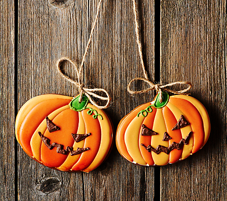 포토 JPG 해외이미지 백그라운드 탁자 디저트 매달리기 사람없음 장식 쿠키 할로윈 가을 달콤 잭오랜턴 핸드메이드 호러 해외202004 해외포토 계절 음식 가구 모션 맛 공포 파일형식 이미지허브