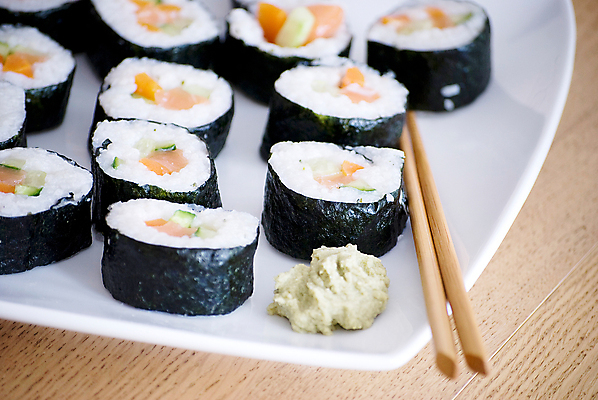 포토 JPG 해외이미지 전통 접시 음식 조각 잎 탁자 밥 치즈 건강 어류 요리 동양인 사람없음 가로 초록색 일본 식사 저녁식사 초밥 신선 막대기 그룹 해조류 고추냉이 참치 먹기 해산물 오브젝트 준비 날것 롤 연어 점심식사 핸드메이드 많음 해외202004 해외포토 식물 식기 아시아 컬러 가구 컨셉 모션 유제품 인종 수중동물 양념 해양식물 일본음식 파일형식 이미지허브