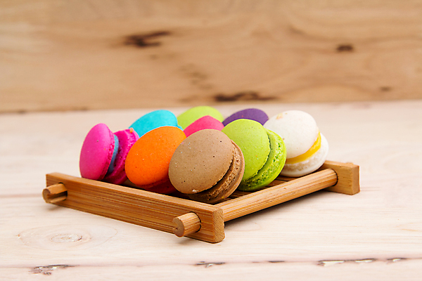 포토 JPG 해외이미지 리본 음식 분홍색 결혼 백그라운드 오렌지 딸기 디저트 발렌타인데이 사탕 사람없음 컵 초록색 파란색 컬러풀 노란색 쌓기 쿠키 과자 케이크 초콜릿 축제 카페 빵집 프랑스 수확 흰색 생일 달콤 민트 질감 복고 심플 마카롱 프랑스어 줄서기 파스텔톤 핸드메이드 힙스터 해외202004 해외포토 문자 식기 패션 기념일 유럽 컬러 농업 과일 모션 데이이벤트 이벤트 상점 맛 허브 파일형식 이미지허브