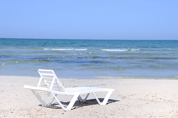 포토 JPG 해외이미지 나무 파도 바다 의자 자연 하늘 호텔 아침 휴식 산 손바닥 사람없음 물 빛 침묵 새벽 조약돌 침대 휴게실 널 휴양지 해외202004 해외포토 주간 자연요소 식물 손 가구 컨셉 숙소 소리 장소 돌_바위 생태계 파일형식 이미지허브
