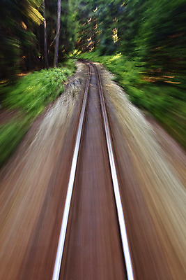 포토 JPG 해외이미지 여행 이동 창문 교통시설 모션 추상 풍경 사람없음 야외 기차 소프트포커스 숲 속도 좁은 게이지 블러 선로 해외202004 해외포토 육상교통 교통 컨셉 무늬 대중교통 촬영기법 시설 파일형식 이미지허브