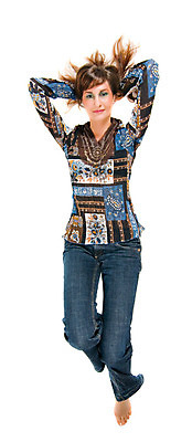 포토 JPG 해외이미지 백인 모델 1 라이프스타일 긴머리 손 응시 여자 행복 백그라운드 신체 갈색머리 한명 서기 사람 성인 머리 유행 흰색 우아함 닫기 내추럴 고립 해외202004 해외포토 서양인 헤어스타일 시선 감정 컬러 컨셉 모션 생활 신체부위 파일형식 이미지허브