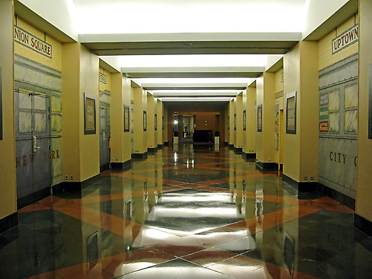 포토 JPG 해외이미지 디자인 길 비즈니스 건축양식 창문 호텔 휴가 실내 사람없음 내부 건물 빛 문 산책 방 도시 복도 스타일 해외202004 해외포토 건축물 건축 숙소 휴식 파일형식 이미지허브