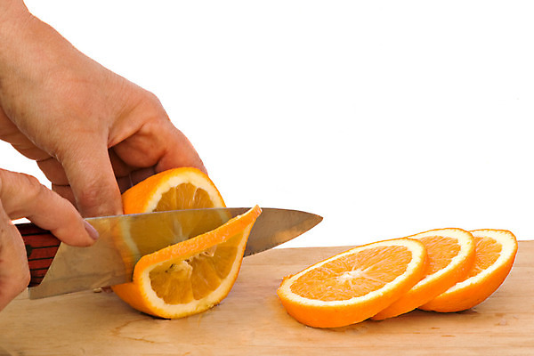 포토 JPG 해외이미지 식기 손 음식 조각 백그라운드 오렌지 과일 부분 귤 손잡이 사람없음 목재 주방 요리사 중국 흰색 칼날 칼 달콤 사과 큼 자르기 슬라이스 팔 고립 숙성 철강 개조 해외202004 해외포토 나무 직업 아시아 컬러 재료 모션 신체부위 맛 크기 파일형식 이미지허브