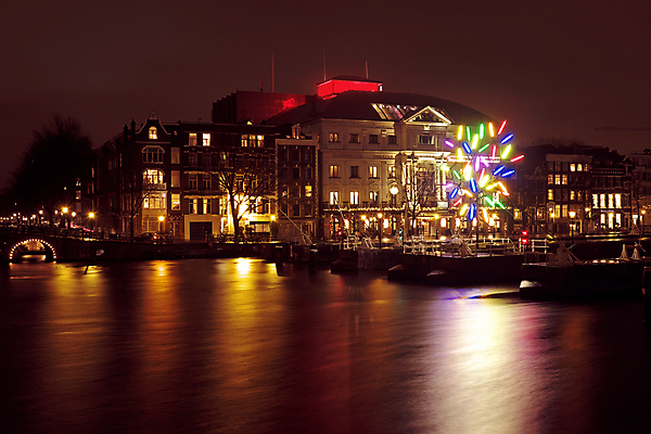 포토 JPG 해외이미지 도로 건축양식 전등 거리 주택 사람없음 야외 건물 장식 새벽 도시 중세 역사 야간 저녁 네덜란드 암스테르담 해외202004 해외포토 자연요소 건축물 건축 유럽 길 교통시설 조명 파일형식 이미지허브