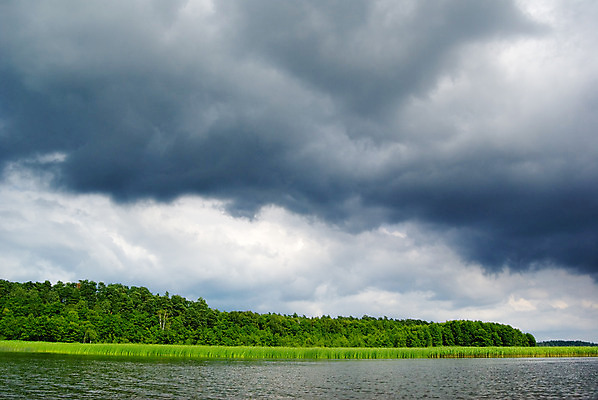포토 JPG 해외이미지 나무 구름 호수 자연 하늘 휴가 풍경 사람없음 야외 초록색 물 여름 파란색 컬러풀 환경 침묵 봄 활발 회색 비교 티켓 숲 위험 폴란드 내추럴 폭풍우 수평선 해외202004 해외포토 자연요소 식물 계절 유럽 컬러 컨셉 소리 비_날씨 자연재해 생태계 파일형식 이미지허브