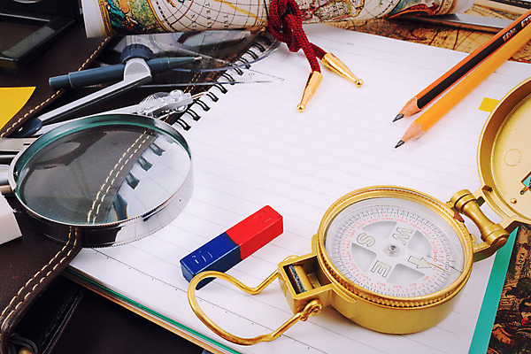 포토 JPG 해외이미지 라이프스타일 종이 바다 여행 백그라운드 컨셉 지도 돈 장신구 탁자 돋보기 휴가 설계 문구용품 사람없음 목재 세트 세계 사무실 연필 카메라 쪽지 공백 계산기 탐험 수확 골동품 나침반 모험가 오브젝트 준비 복고 정사각형 자석 옛날 원정 캘리퍼스 항목 해외202004 해외포토 도형 나무 가구 농업 비즈니스 재료 학용품 생활 전자제품 필기구 장비 공구 재산 파일형식 이미지허브