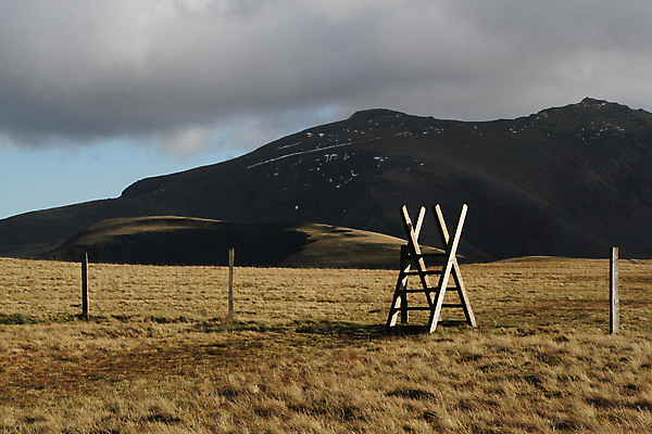 포토 JPG 해외이미지 구름 하늘 산 국립공원 풍경 사람없음 야외 목재 초록색 파란색 울타리 운동 걷기 등산 트래킹 시골 큼 산등성이 일반 스노든산 해외202004 해외포토 자연요소 나무 공원 컬러 재료 모션 레저 건강 담장 크기 파일형식 이미지허브
