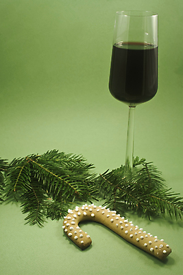 포토 JPG 해외이미지 나무 전통 계절 별 음식 빵 크리스마스 겨울 유리 휴가 디저트 사람없음 장식 쿠키 과자 와인 얼음 축제 나뭇가지 하트 축하 대접 달콤 맛 유혹 설탕 굽기 생강 전나무 충동구매 고립 노엘 핸드메이드 프로스팅 해외202004 해외포토 자연요소 모양 식물 기념일 컨셉 채소 재질 주류 쇼핑 구이 제빵 과소비 파일형식 이미지허브