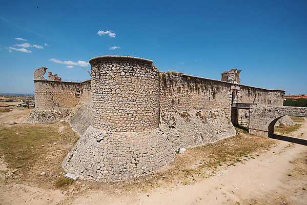 포토 JPG 해외이미지 유럽 벽 여행 건축양식 하늘 휴가 풍경 사람없음 야외 건물 탑 바위 성 중세 역사 스페인 폐허 타운 천연기념물 마드리드 옛날 파멸 해외202004 해외포토 건축물 건축 나라 컨셉 돌_바위 도시 파일형식 소멸 이미지허브