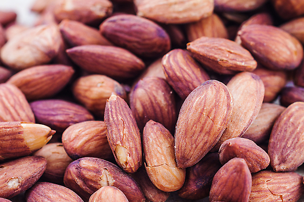 포토 JPG 해외이미지 음식 백그라운드 재료 건조 건강 씨앗 사람없음 갈색 쌓기 견과류 흰색 그룹 맛 굽기 먹기 유기농 아몬드 흙더미 해외202004 해외포토 식물 웰빙 컬러 컨셉 모션 흙 구이 파일형식 더미 이미지허브