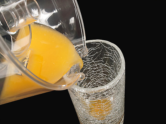 포토 JPG 해외이미지 음료 음식 오렌지 과일 부분 가정 유리 귤 건강 사람없음 검은색 주스 공구 신선 액체 맛 떨어짐 오브젝트 준비 만들기 숙성 짜기 해외202004 해외포토 컬러 컨셉 모션 재질 도구 파일형식 이미지허브