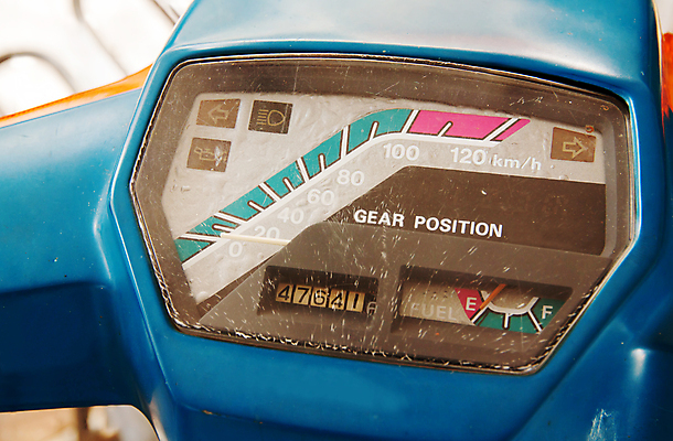 포토 JPG 해외이미지 백그라운드 부분 사람없음 금속 자전거 검은색 힘 기계 오토바이 수확 은색 승차 묘사 속도 복고 순환 연료 정비공 공학 모터 속도계 철강 한계 힘찬 스타일 해외202004 해외포토 교육 컬러 컨셉 농업 모션 재질 바이크 기술자 파일형식 이미지허브