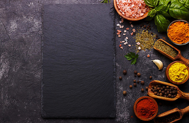 포토 JPG 해외이미지 백그라운드 재료 파프리카 건조 파슬리 마늘 요리 동양인 사람없음 초록색 우주 주방 정원 숟가락 검은색 어둠 이탈리아 기구 시골 신선 양념 조미료 가루 머스터드 허브 향신료 메뉴 질감 매움 날것 소금 레시피 후추 카레 바질 로즈메리 석판 오레가노 해외202004 해외포토 식물 유럽 음식 컬러 채소 수저 인종 소스_음식 맛 향미료 파일형식 이미지허브