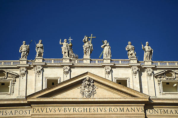 포토 JPG 해외이미지 주간 건축물 건축양식 하늘 풍경 사람없음 야외 조각상 이탈리아 로마 바실리카 성베드로대성당 해외202004 사도궁 해외포토 자연요소 건축 유럽 조형물 궁전 바티칸 파일형식 이미지허브