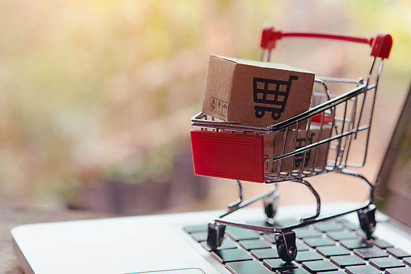 포토 JPG 해외이미지 산업 종이 컨셉 돈 인터넷 비즈니스 휴가 주택 사람없음 노트북 쇼핑 세일 상점 디지털 웹 카트 화물 시장 E 구매 상품 가격 사이버 상업 소매 온라인 물류 전자상거래 매각 목록 무료 공급 해외202004 해외포토 알파벳 건물 전자제품 운송업 재산 파일형식 이미지허브