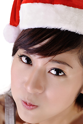 포토 JPG 해외이미지 1 응시 여자 아시아 얼굴 백그라운드 크리스마스 휴가 한명 동양인 이벤트 빨간색 빛 숫자 산타클로스 일본 중국 매력적 축하 표현 달콤 12월 유혹 초대 흥미 해외202004 해외포토 문자 시선 기념일 나라 컬러 컨셉 사람 인종 신체부위 날짜 맛 파일형식 이미지허브