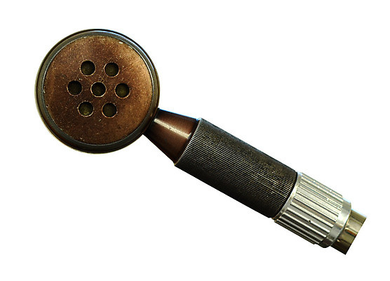 포토 JPG 해외이미지 음악 통신 학교 말하기 사람없음 금속 소리 콘서트 장비 수확 골동품 흰색 기구 발표 복도 메시지 클래식 역 자르기 마이크 오브젝트 싱글 라디오 복고 오디오 방송 시스템 일반 주소 목소리 고립 구식 옛날 생존 해외202004 해외포토 교육 컬러 음향기기 컨셉 농업 교통시설 모션 재질 문화예술 전자제품 공연 파일형식 이미지허브