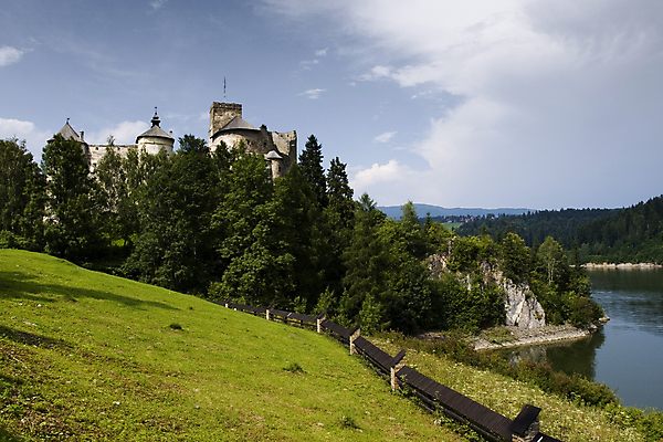 포토 JPG 해외이미지 전통문화 건축양식 동화 풍경 사람없음 물 탑 궁전 바위 성 중세 역사 보호 군용 싸움 대리석 폴란드 천연기념물 귀족 명승지 옛날 왕국 해외202004 해외포토 자연요소 전통 건축물 건축 유럽 문화 컨셉 고건축 재료 모션 군대 돌_바위 파일형식 이미지허브