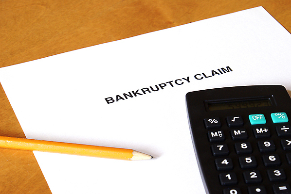 포토 JPG 해외이미지 종이 돈 비즈니스 탁자 스트레스 사람없음 목재 금융 연필 계산기 계획 가난 책상 서식 문서 파일 파산 빚 예산 위기 적자 정책 주장 트러블 비용 해외202004 해외포토 나무 가구 컨셉 재료 문구용품 학용품 경제 필기구 장비 재산 파일형식 이미지허브