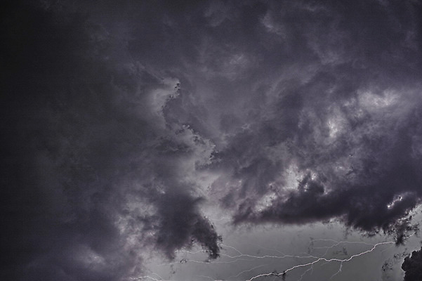 포토 JPG 백그라운드 야경 자연현상 자연 하늘 날씨 사람없음 야외 일본 번개 먹구름 국내포토 아시아 야간 생태계 파일형식 구름_자연 풍경_경치
