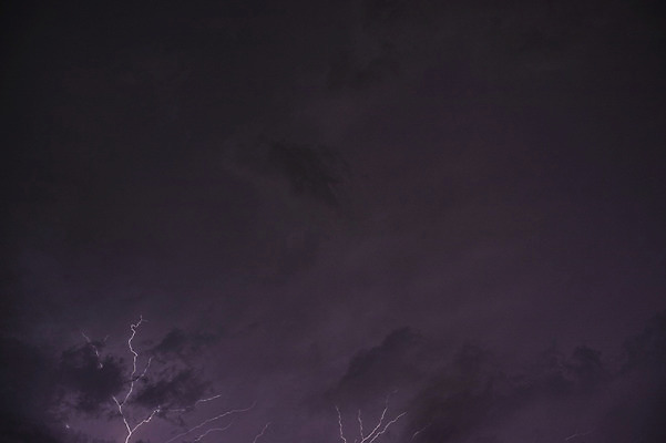 포토 JPG 백그라운드 야경 자연현상 자연 하늘 날씨 사람없음 야외 일본 번개 먹구름 국내포토 아시아 야간 생태계 파일형식 구름_자연 풍경_경치
