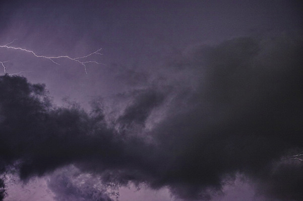 포토 JPG 백그라운드 야경 자연현상 자연 하늘 날씨 사람없음 야외 일본 번개 먹구름 국내포토 아시아 야간 생태계 파일형식 구름_자연 풍경_경치