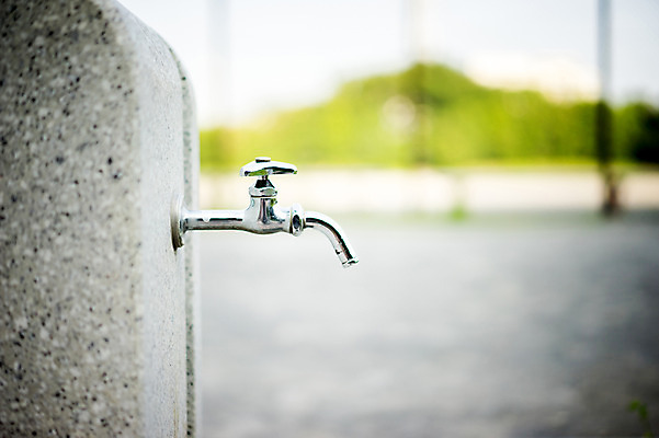 포토 JPG 주간 거리풍경 풍경 사람없음 야외 아웃포커스 도시풍경 일본 수도꼭지 수돗가 국내포토 자연요소 아시아 거리 촬영기법 도시 파일형식