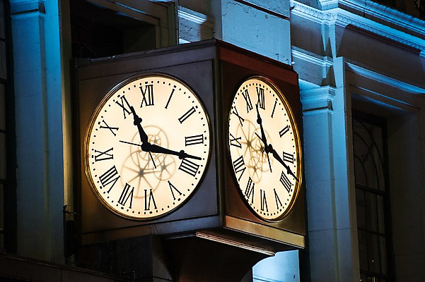 포토 JPG 건축물 시계 야경 사람없음 야외 도시풍경 일본 도시 시간 시계탑 국내포토 건축 아시아 풍경 탑 야간 파일형식 풍경_경치