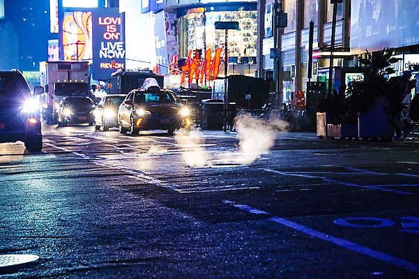 포토 JPG 도로 야경 자동차 거리 간판 거리풍경 빌딩 사람없음 야외 도시풍경 일본 도시 도심 전조등 유흥가 국내포토 아시아 길 육상교통 교통시설 조명 풍경 건물 야간 파일형식 풍경_경치